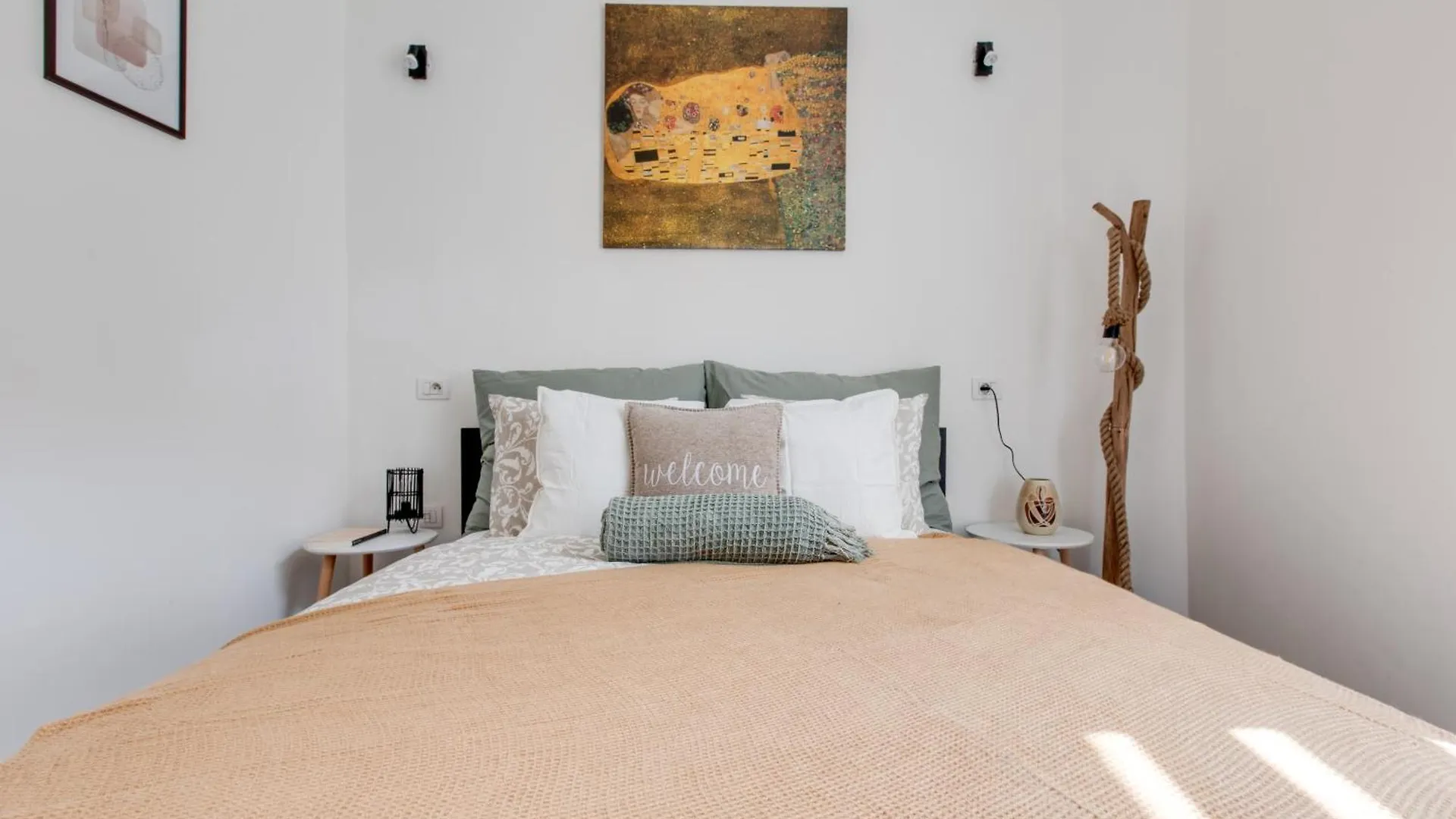 Romantic Apartment By The Park - Uaka7 Prag 0*,  Çek Cumhuriyeti