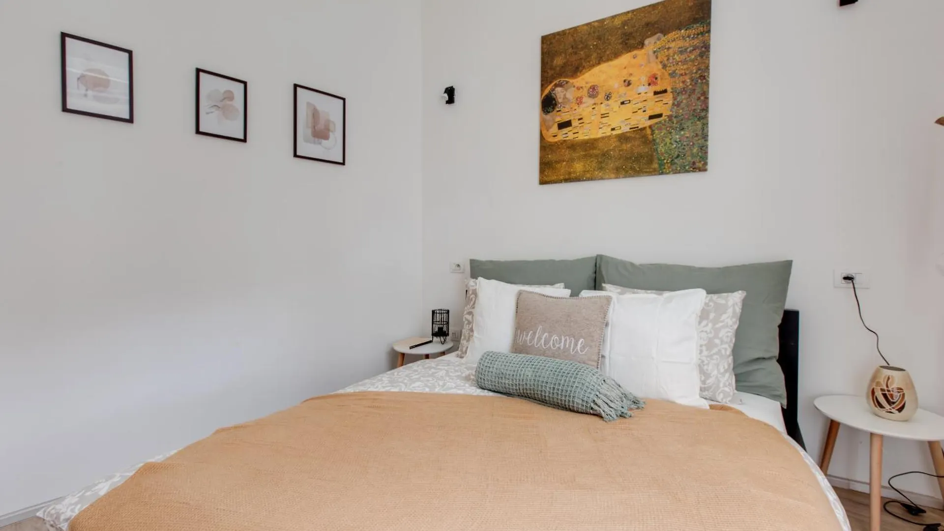 Romantic Apartment By The Park - Uaka7 Prag Çek Cumhuriyeti